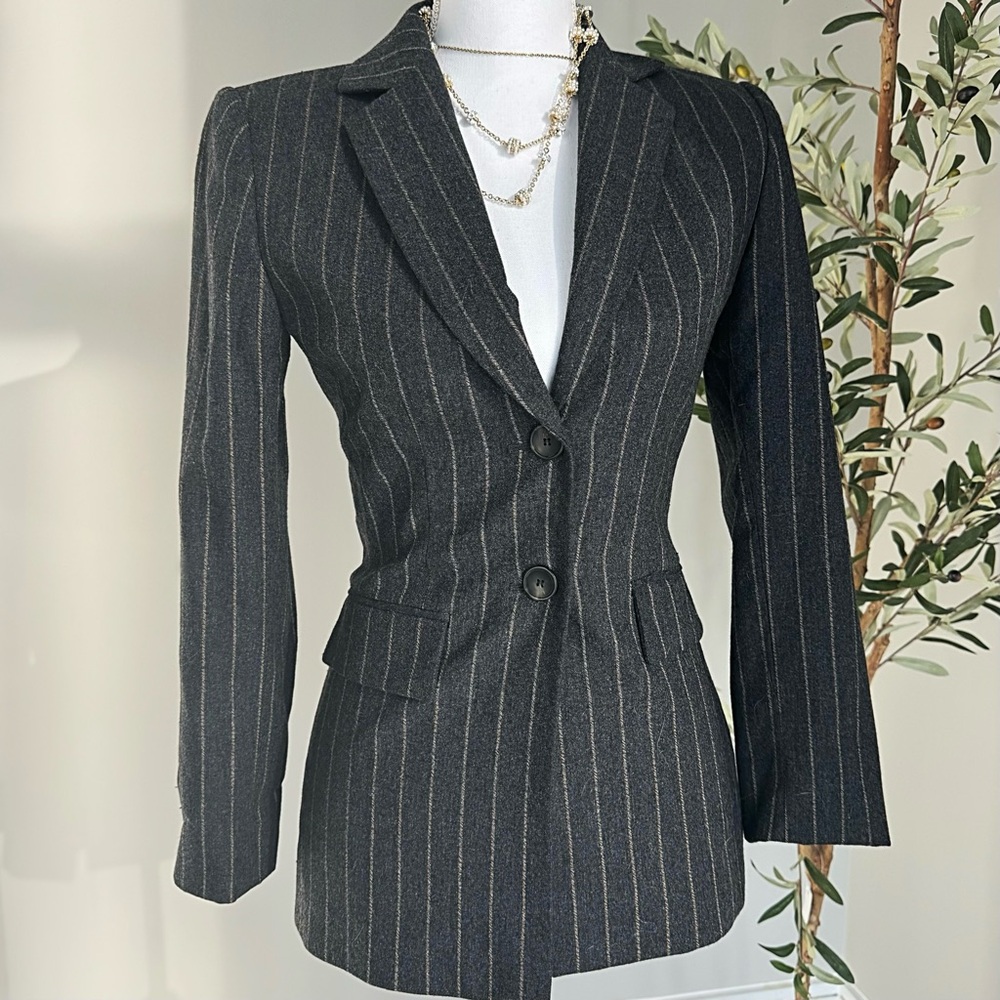 Thahari Wool Women’s Blazer
